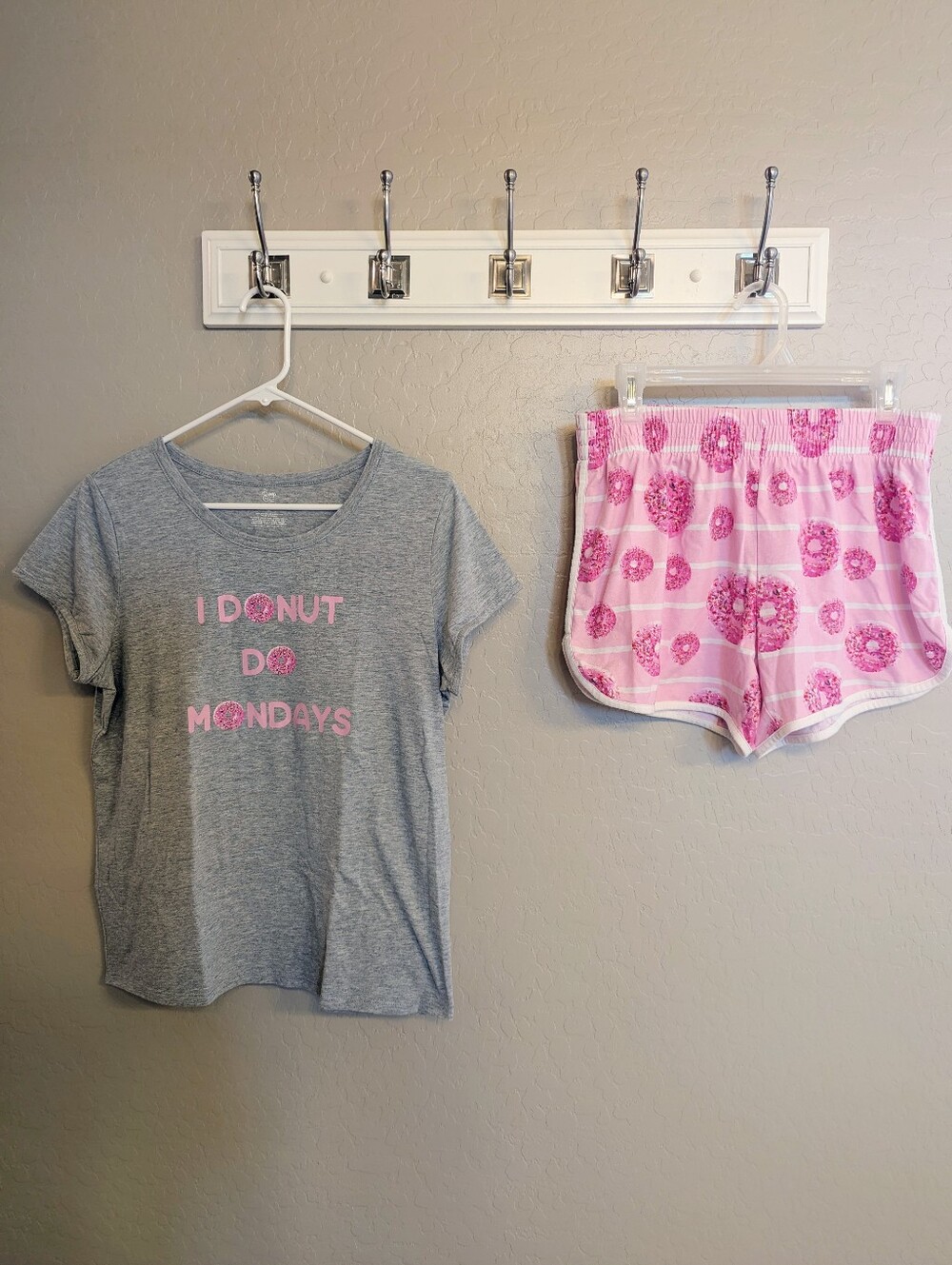 Donut Pajamas Two Piece "I Donut Do Mondays" Short Sleeve Silly PJ's Medium